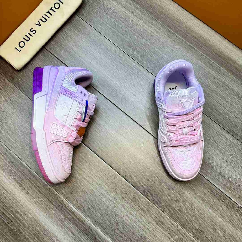 LV sneakers LU0362
