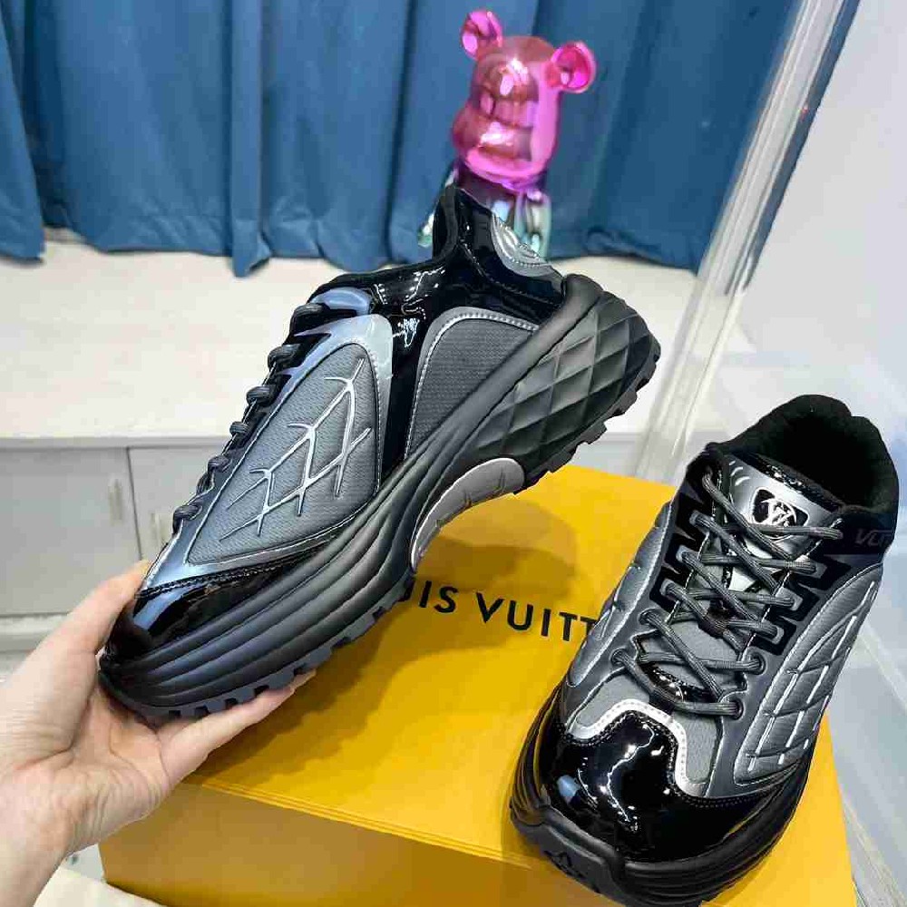 LV sneakers LU0368