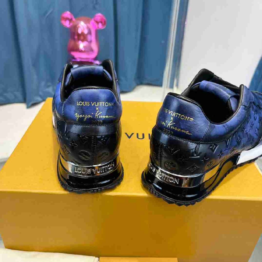 LV sneakers LU0371