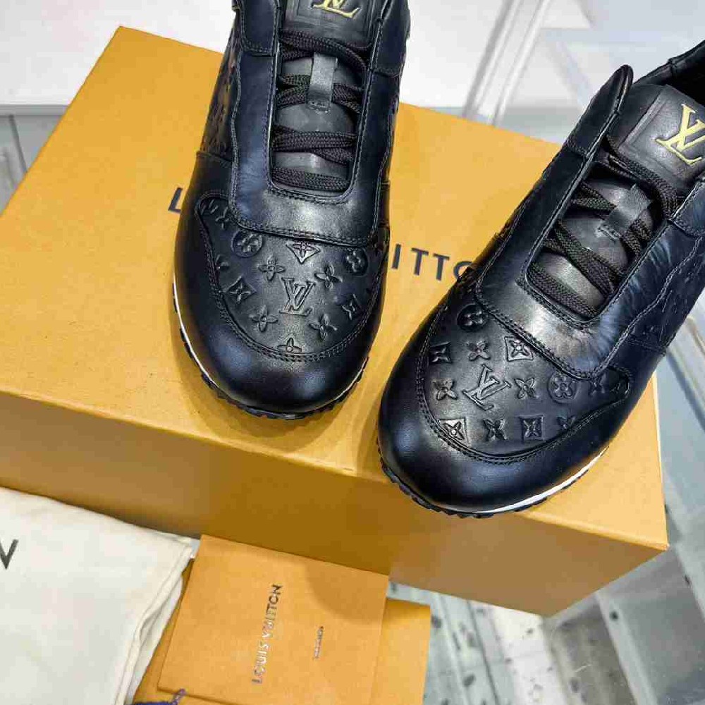 LV sneakers LU0372