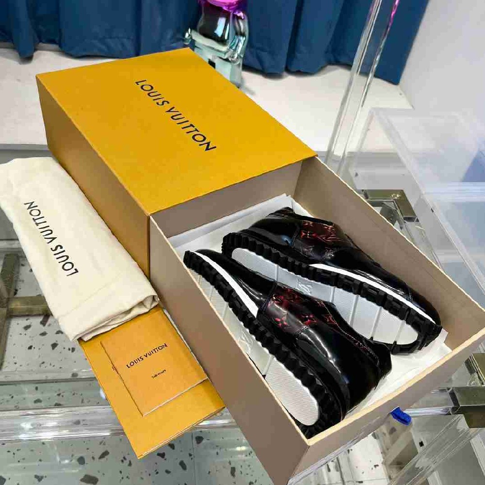 LV sneakers LU0373