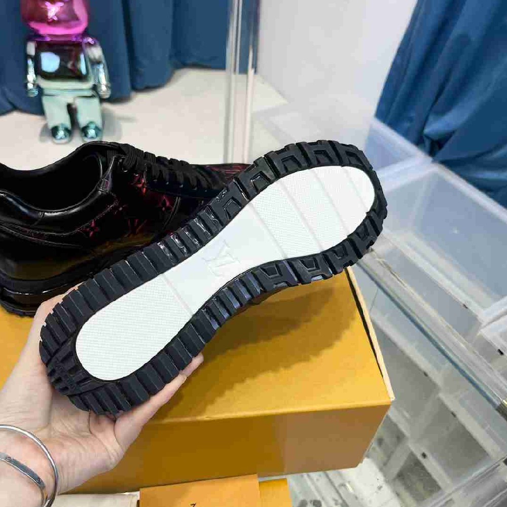 LV sneakers LU0373