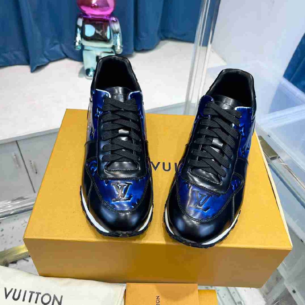 LV sneakers LU0374