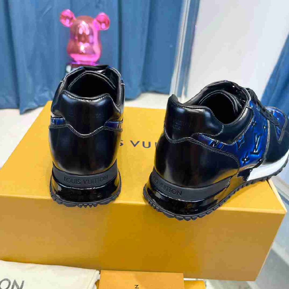 LV sneakers LU0374