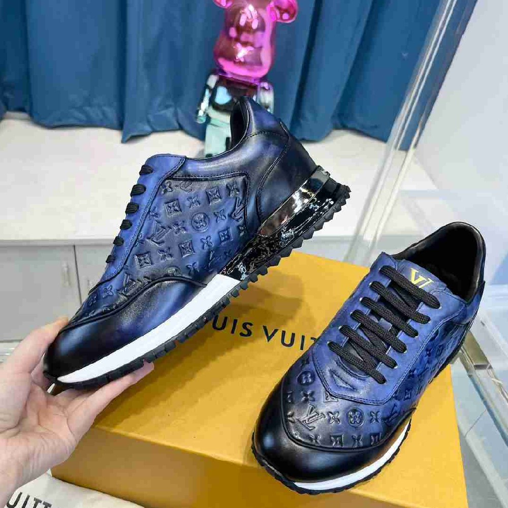 LV sneakers LU0375