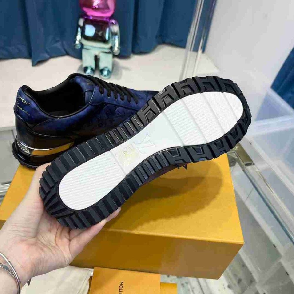 LV sneakers LU0375