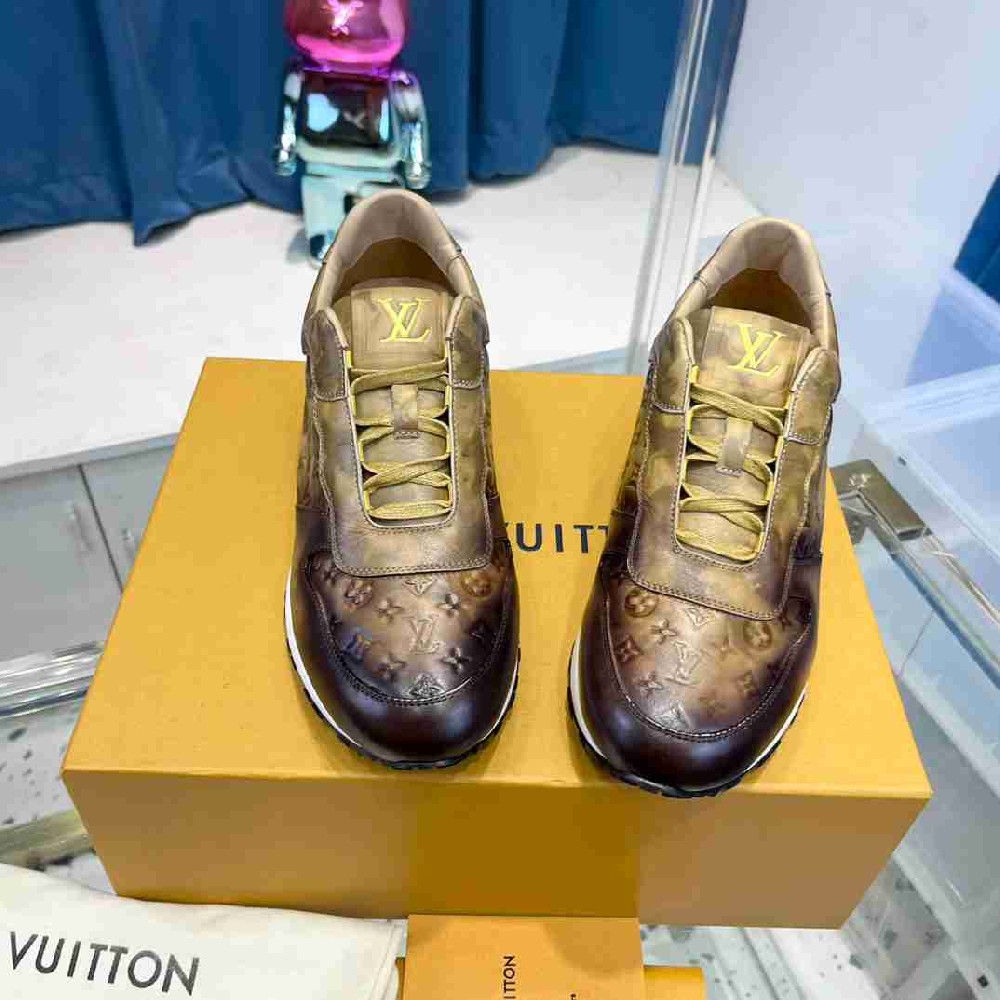 LV sneakers LU0377