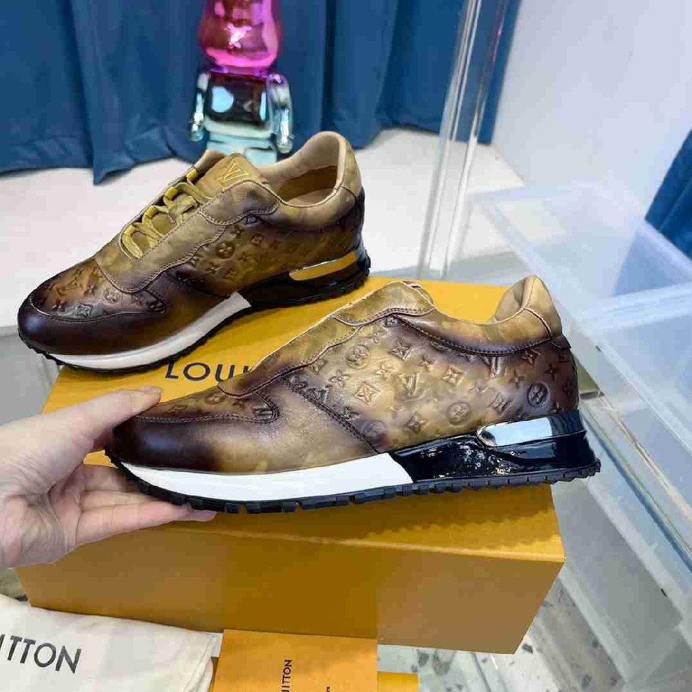 LV sneakers LU0377