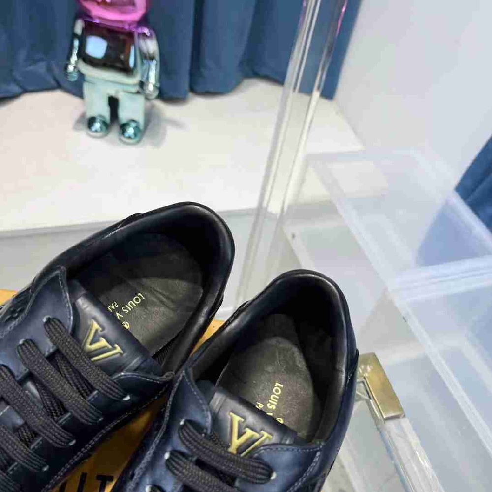 LV sneakers LU0378