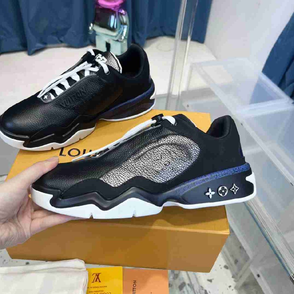 LV sneakers LU0381