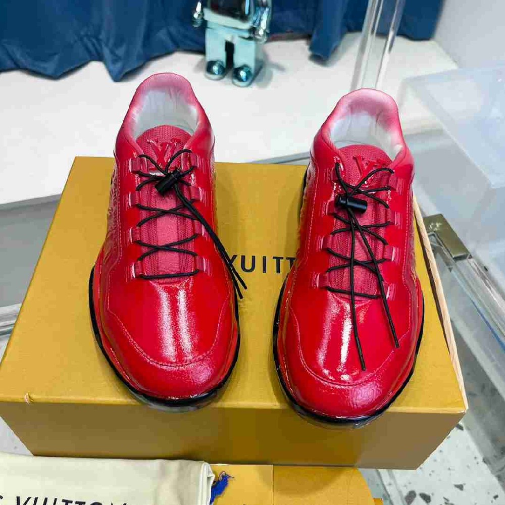 LV sneakers LU0385
