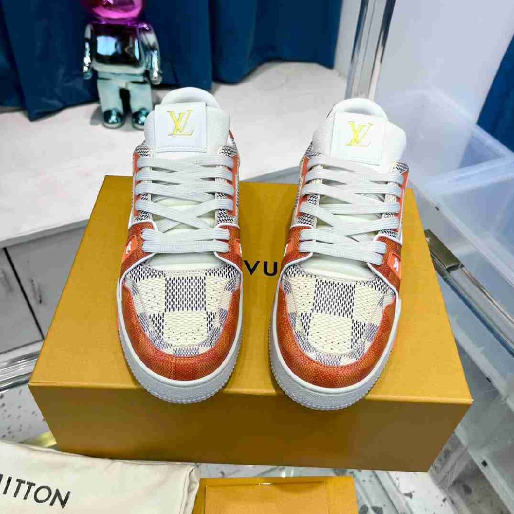 LV sneakers LU0388