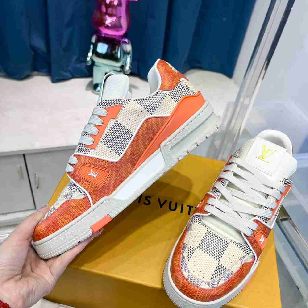 LV sneakers LU0388