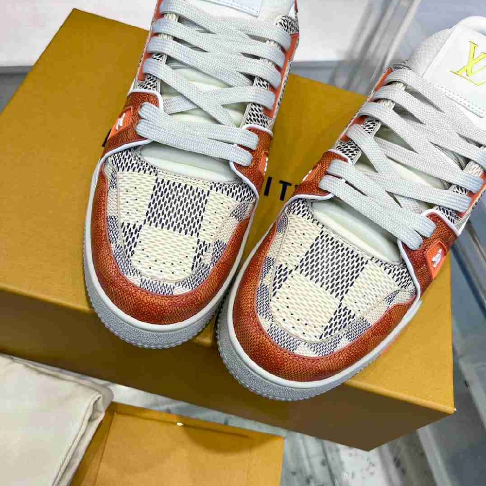 LV sneakers LU0388