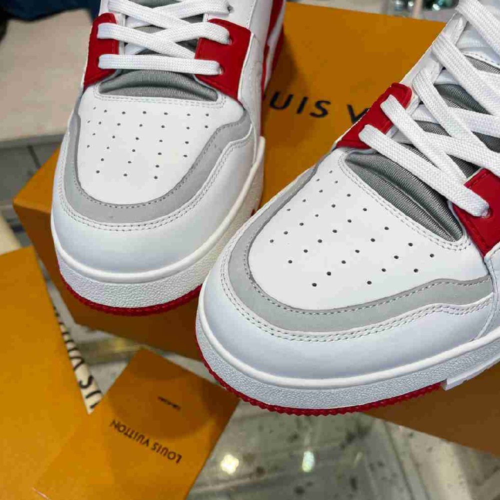 LV sneakers LU0397