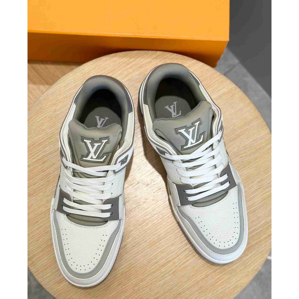 LV sneakers LU0430