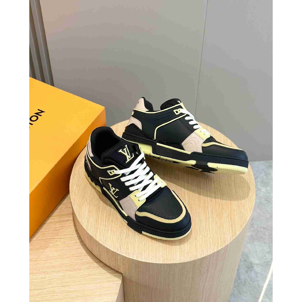 LV sneakers LU0431