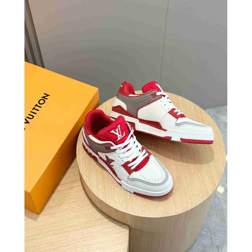 LV sneakers LU0432