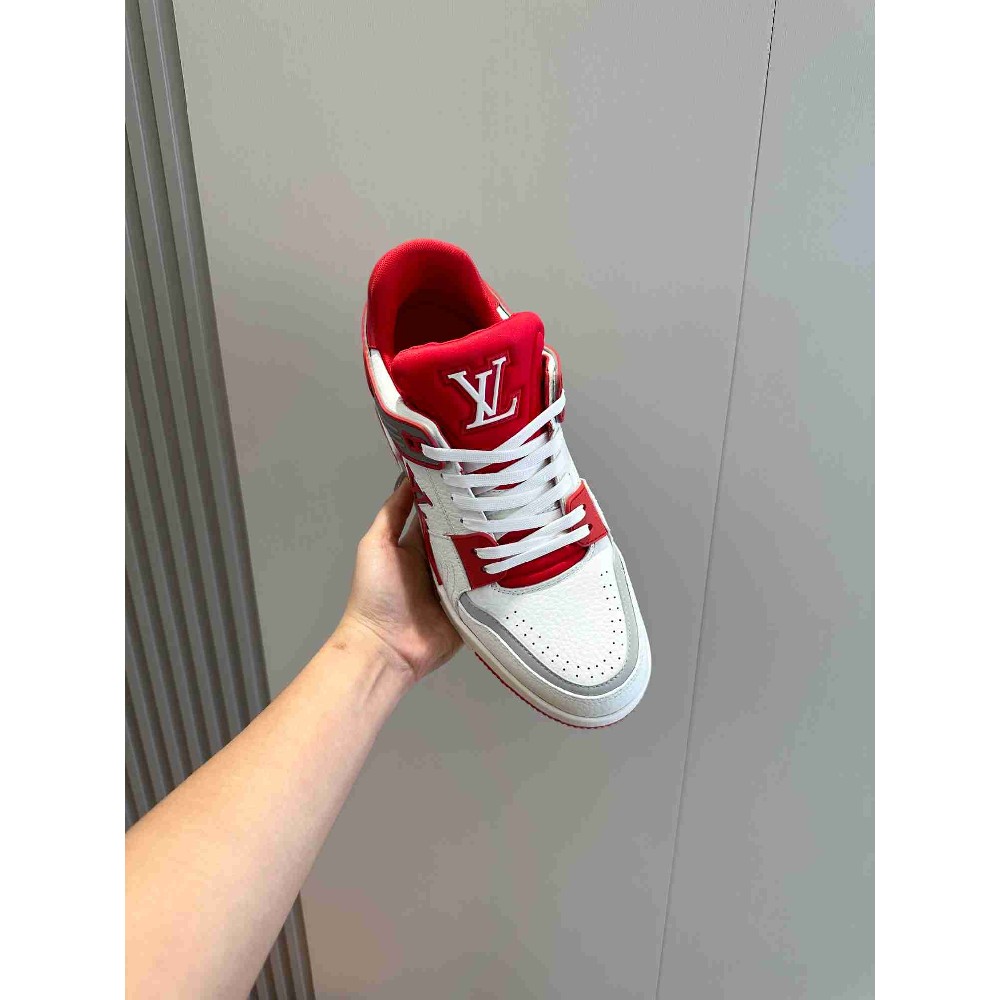 LV sneakers LU0432