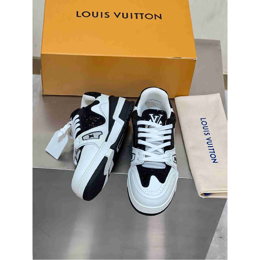 LV sneakers LU0439