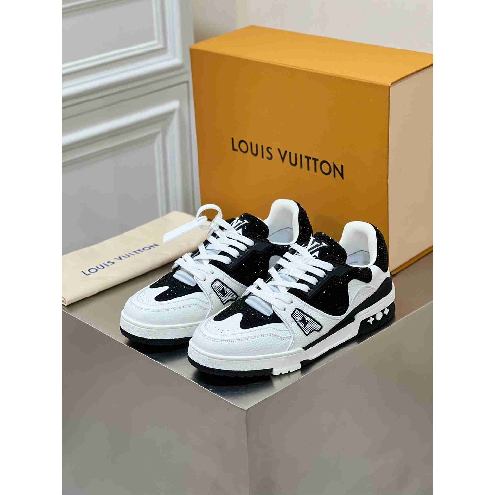 LV sneakers LU0439