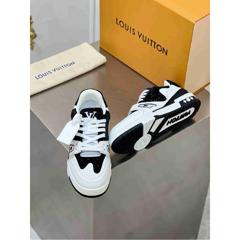 LV sneakers LU0439