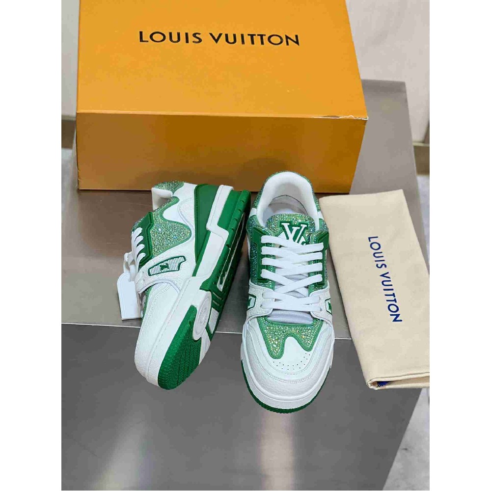 LV sneakers LU0440