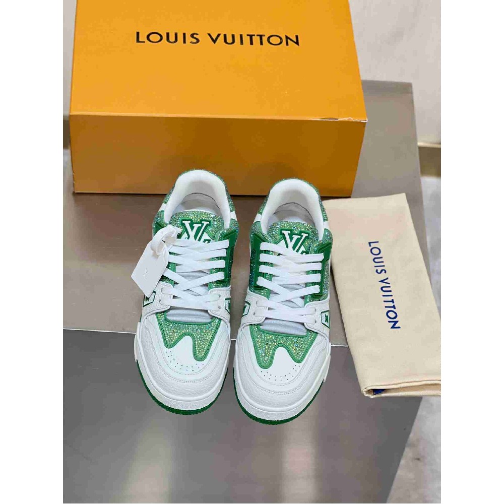 LV sneakers LU0440