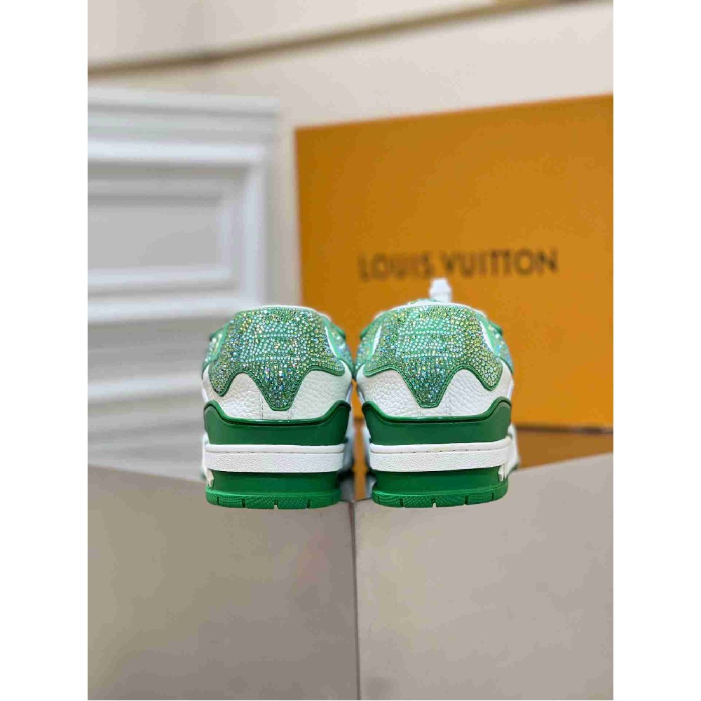 LV sneakers LU0440