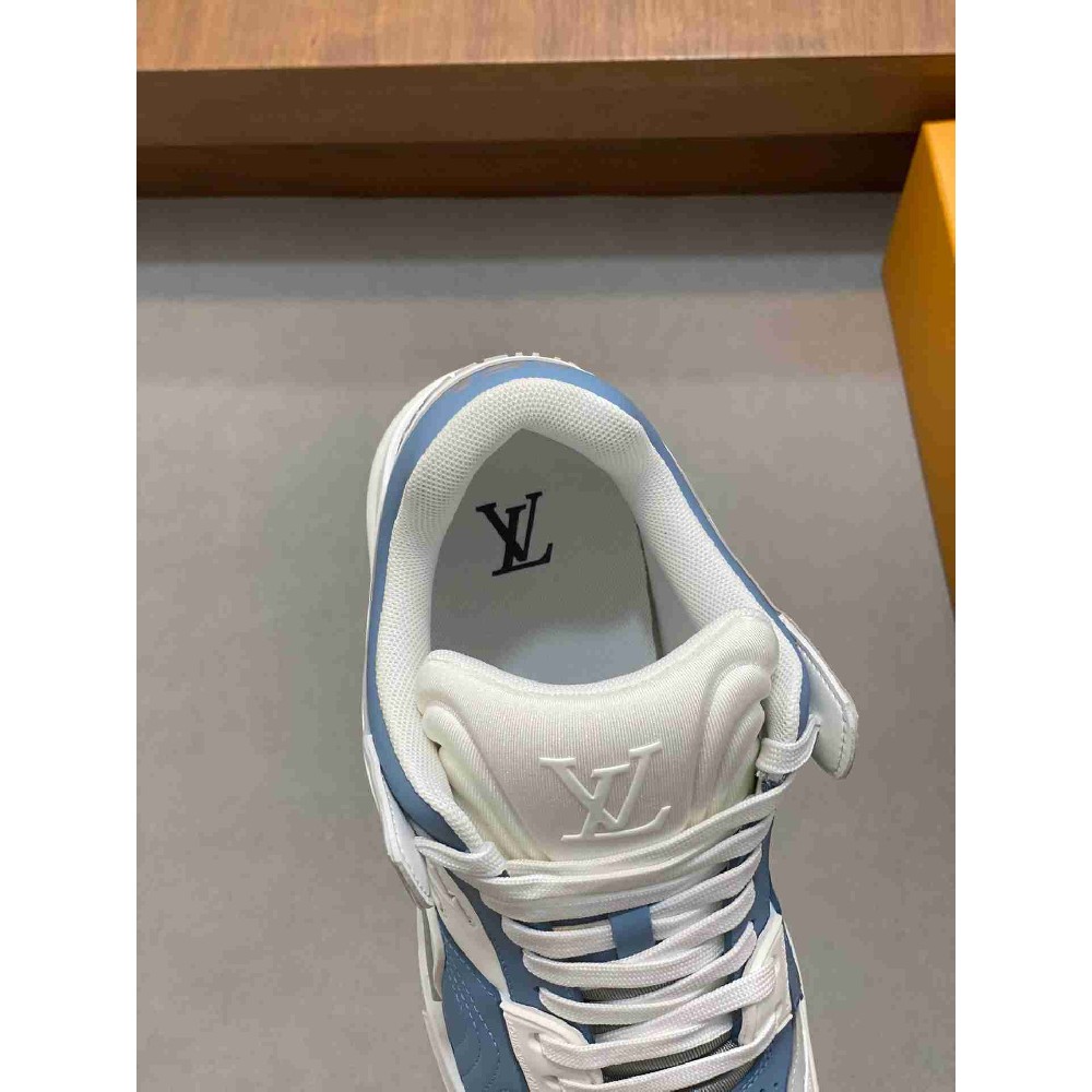 LV sneakers LU0443