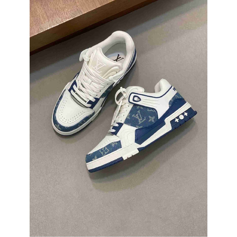 LV sneakers LU0445