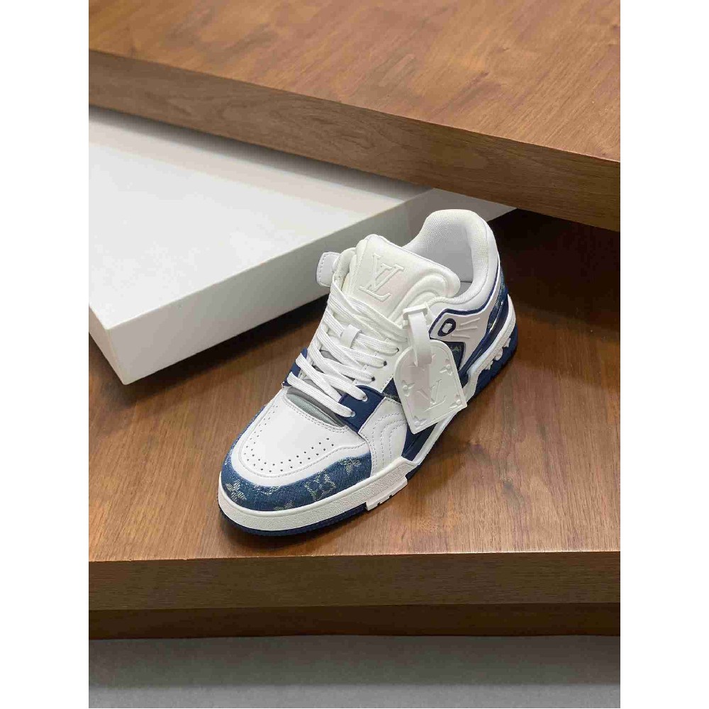 LV sneakers LU0445