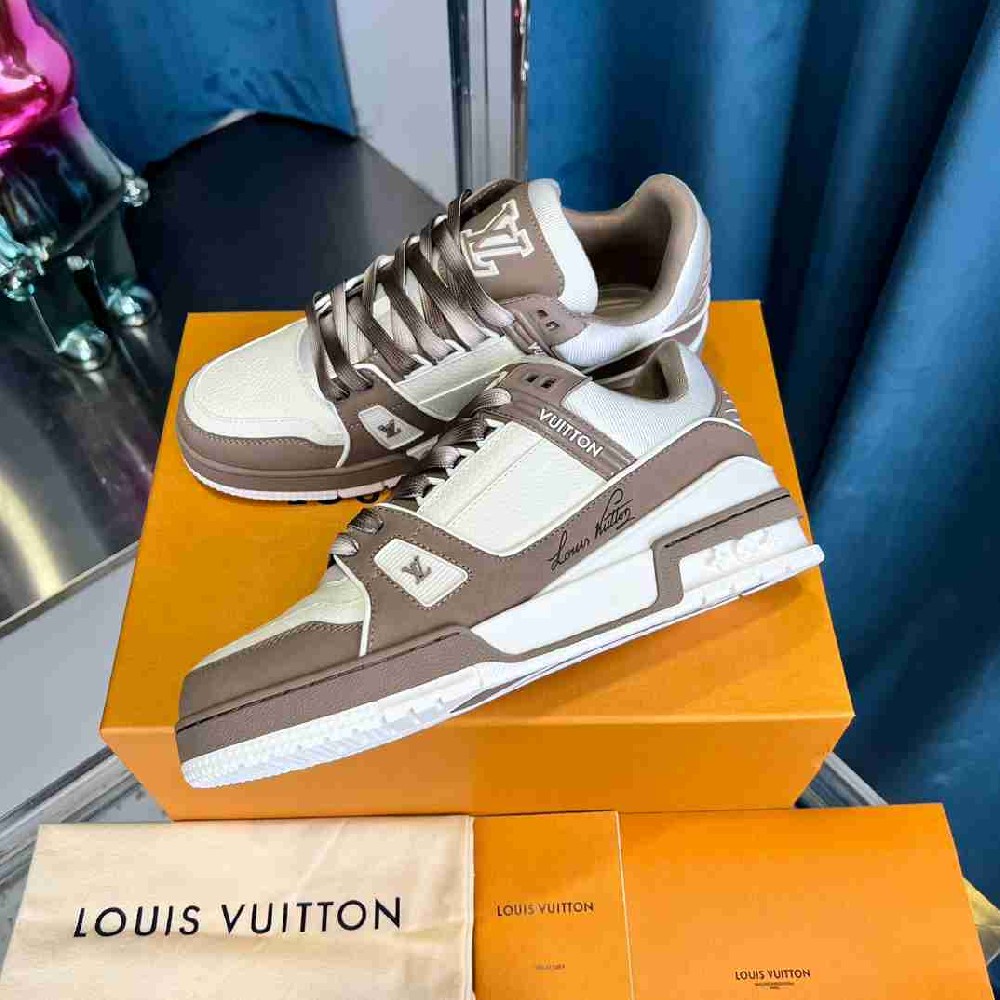 LV sneakers LU0450