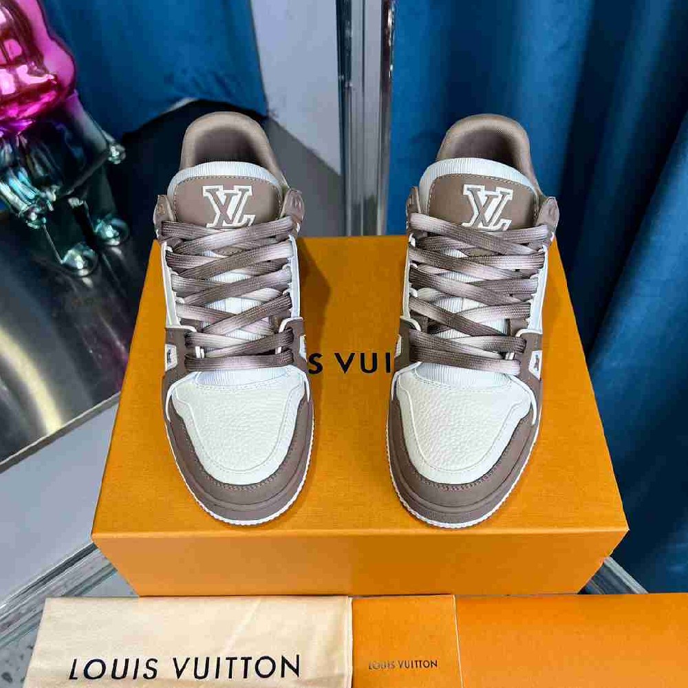 LV sneakers LU0450