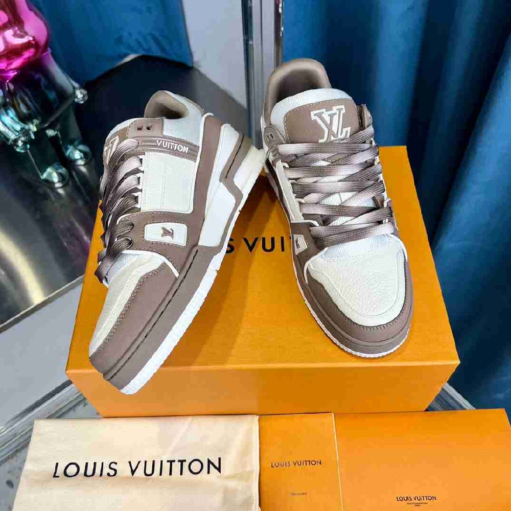 LV sneakers LU0450