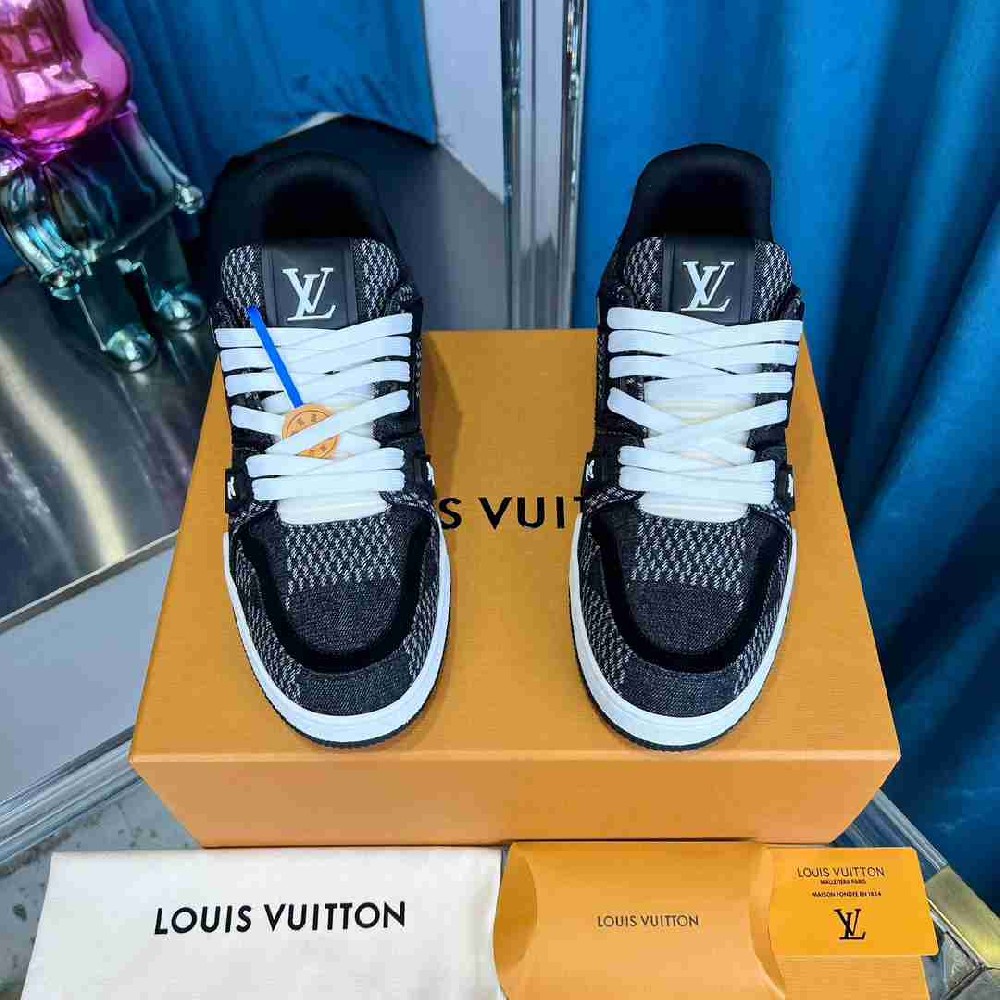 LV sneakers LU0454