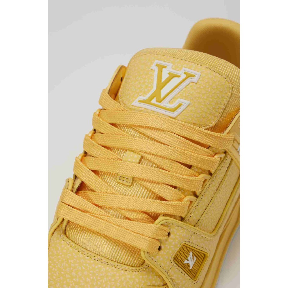 LV sneakers LU0457