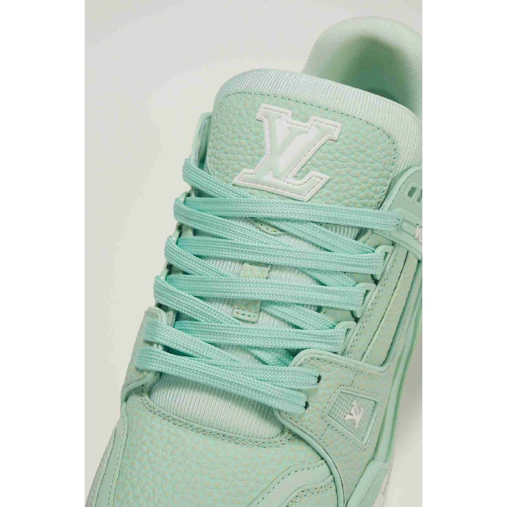 LV sneakers LU0458