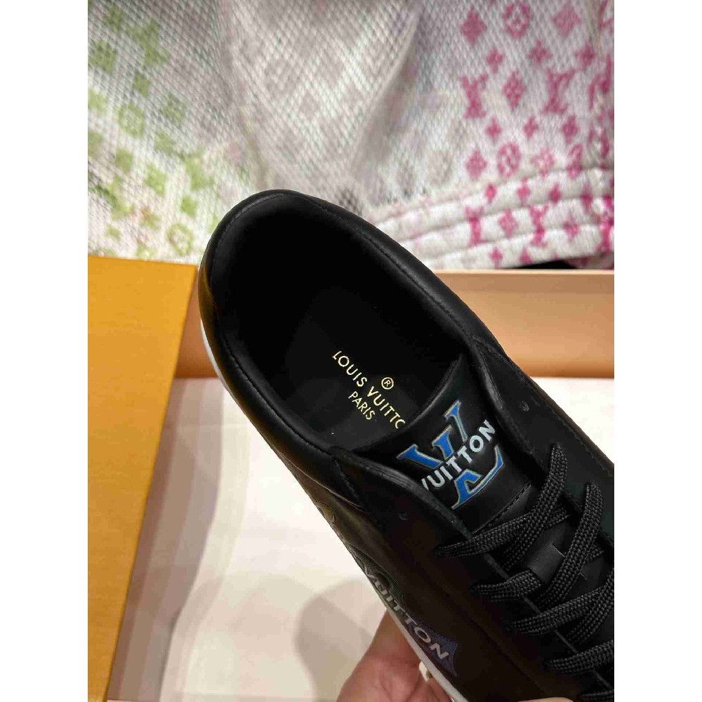 LV sneakers LU0476