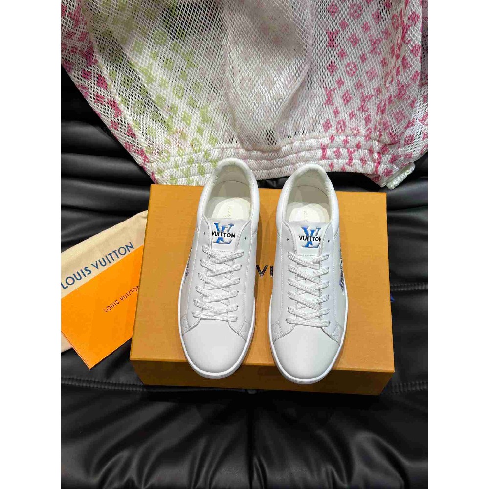 LV sneakers LU0477