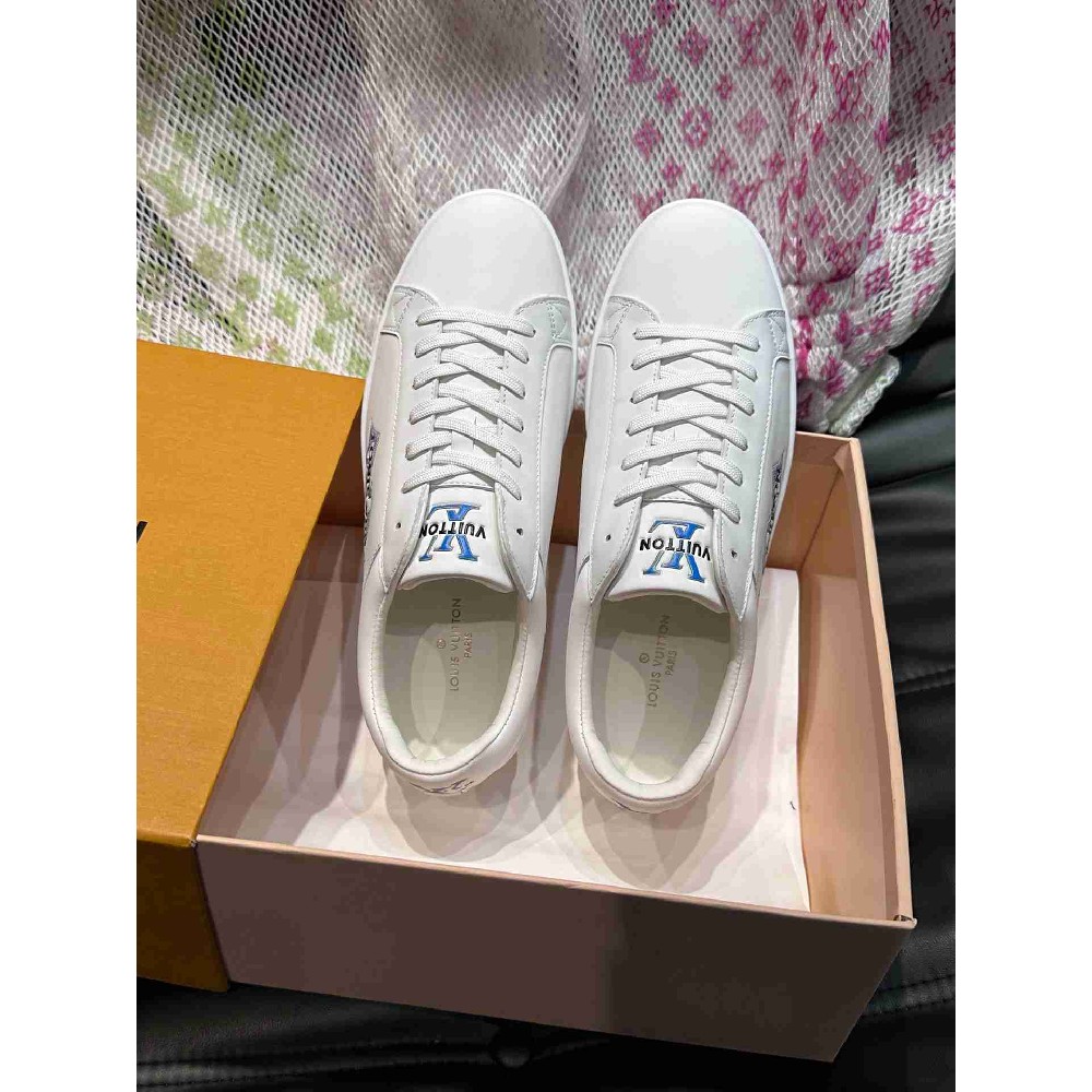 LV sneakers LU0477