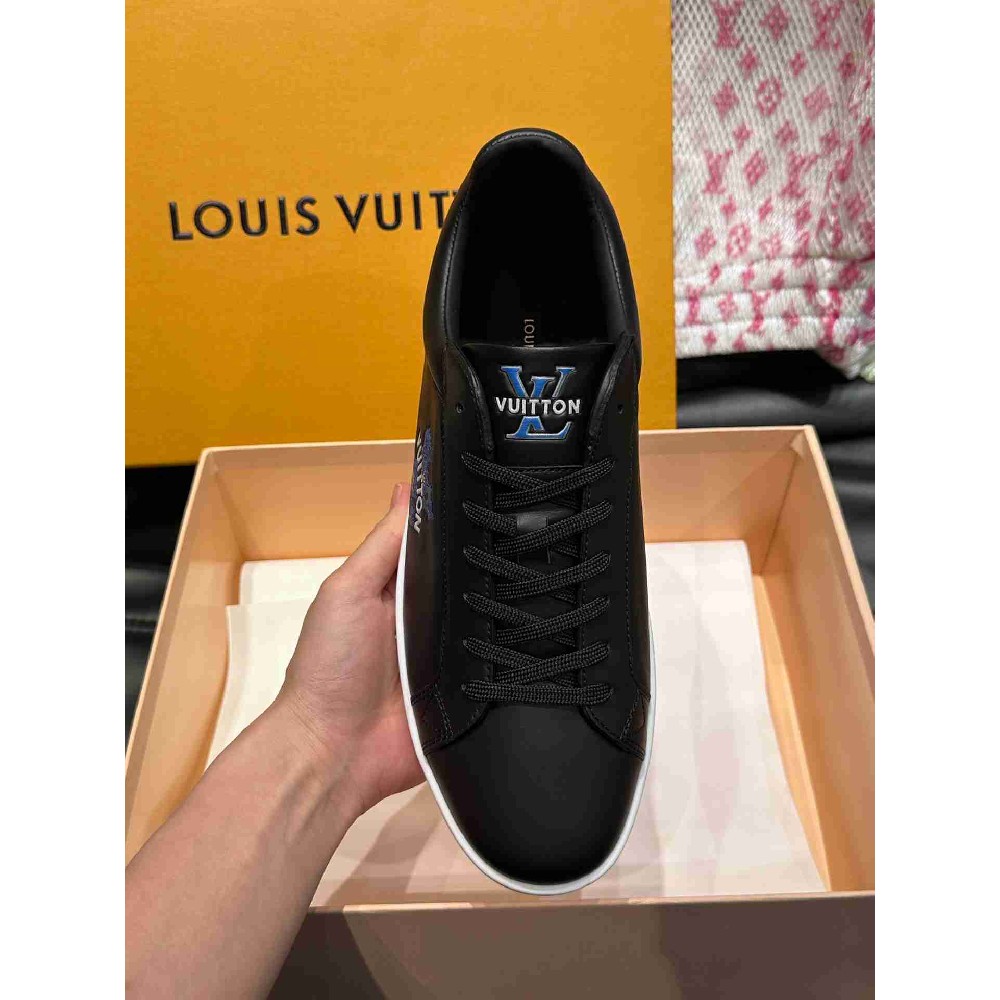 LV sneakers LU0479