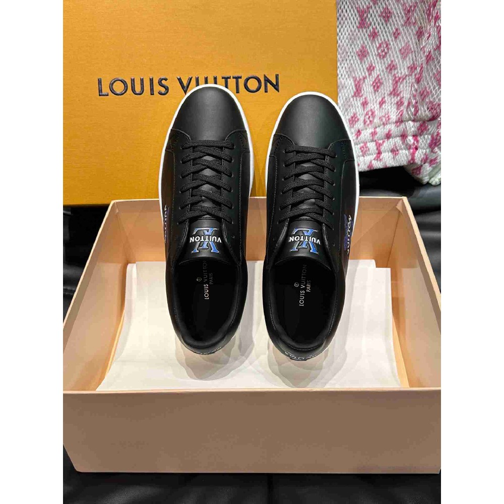 LV sneakers LU0479