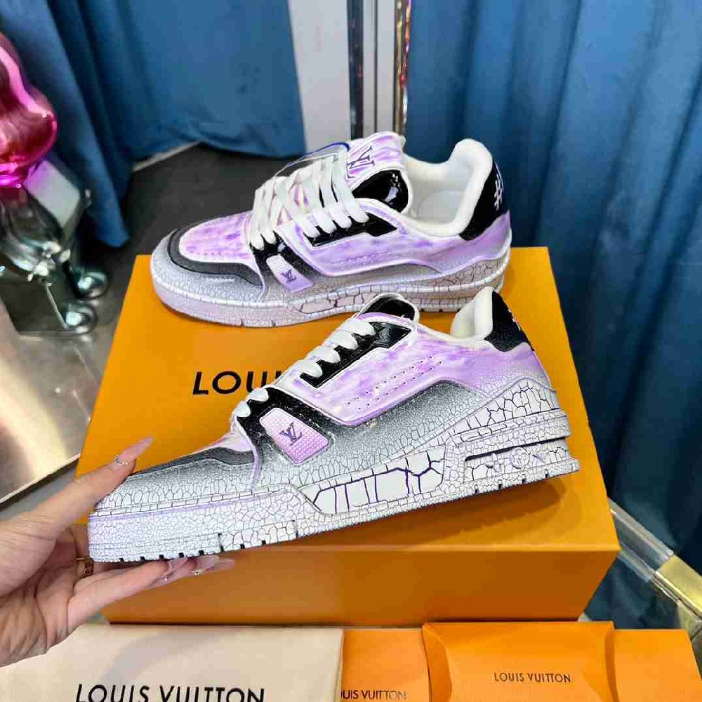 LV  sneakers LU0493