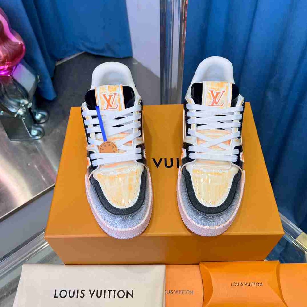 LV  sneakers LU0495