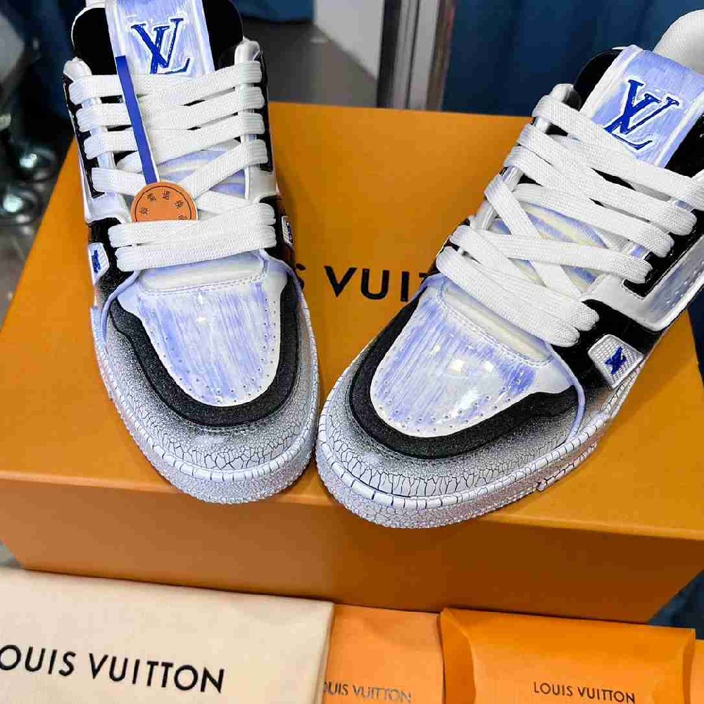 LV  sneakers LU0496