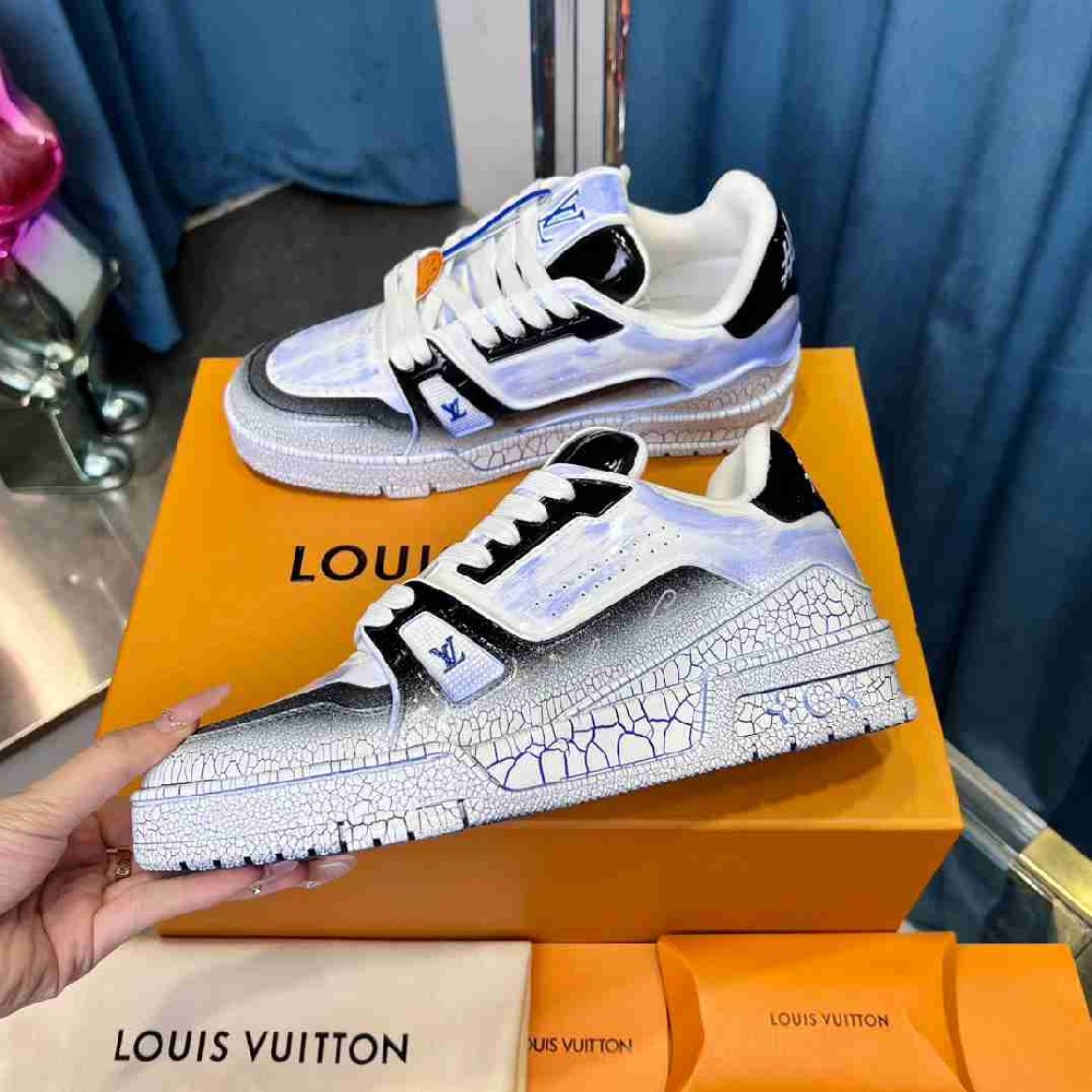 LV  sneakers LU0496