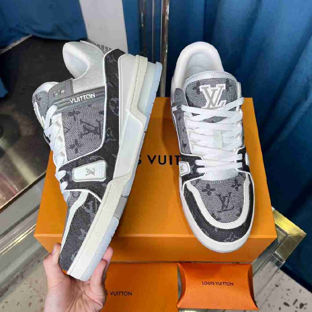 LV sneakers LU0499
