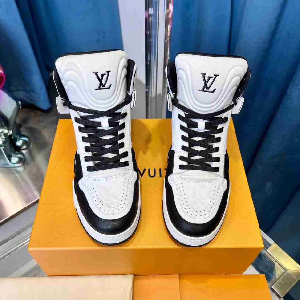 LV sneakers LU0505
