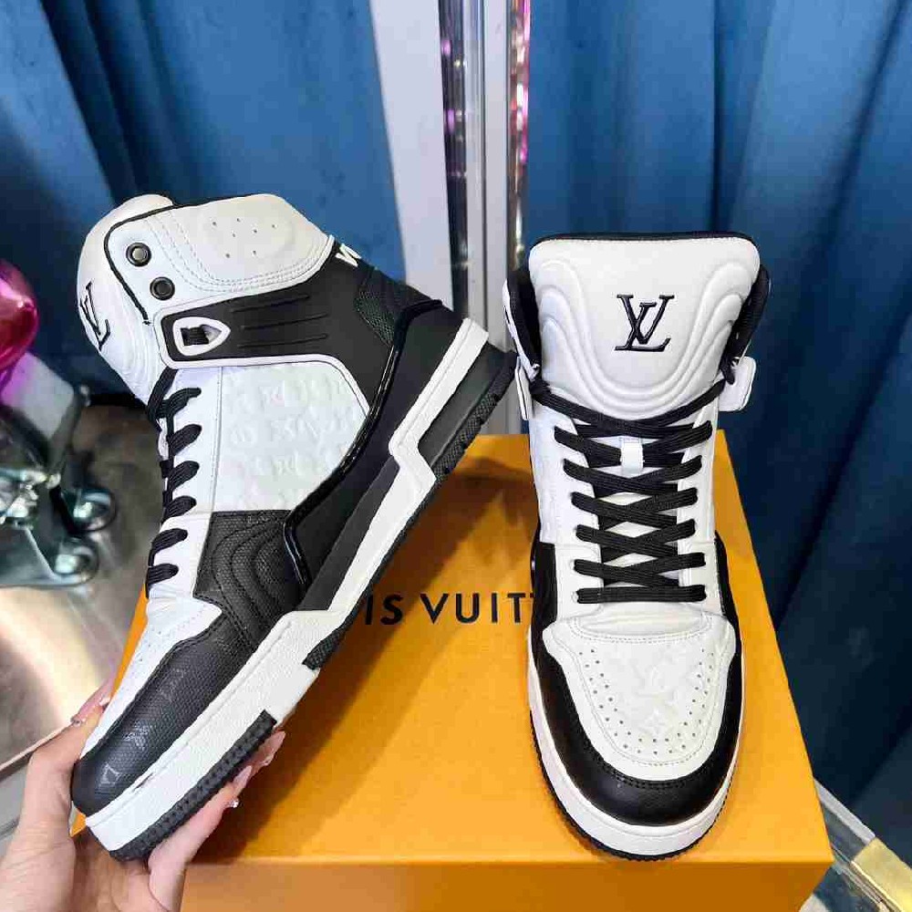 LV sneakers LU0505